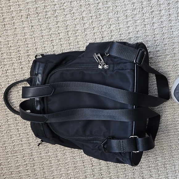 Security Backpack - Picture 4 of 9